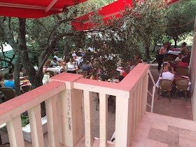 𝑹𝒆𝒔𝒕𝒐𝒓𝒂𝒏 𝑮𝑨𝑺𝑻𝑹𝑶