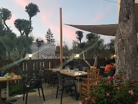 Valia Restaurant & Souvlaki