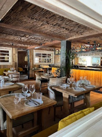 Loopy’s Steakhouse Pizzería