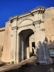 Porta Cristina