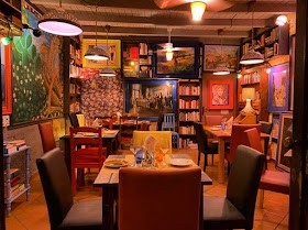 Pizzeria Art Libri Totó